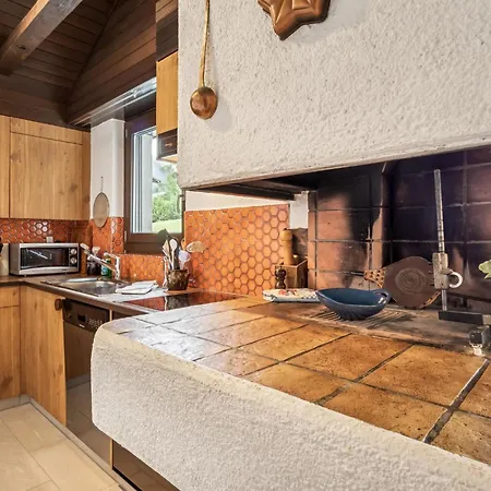 Apartamento Al Prada 3-1-a By Interhome